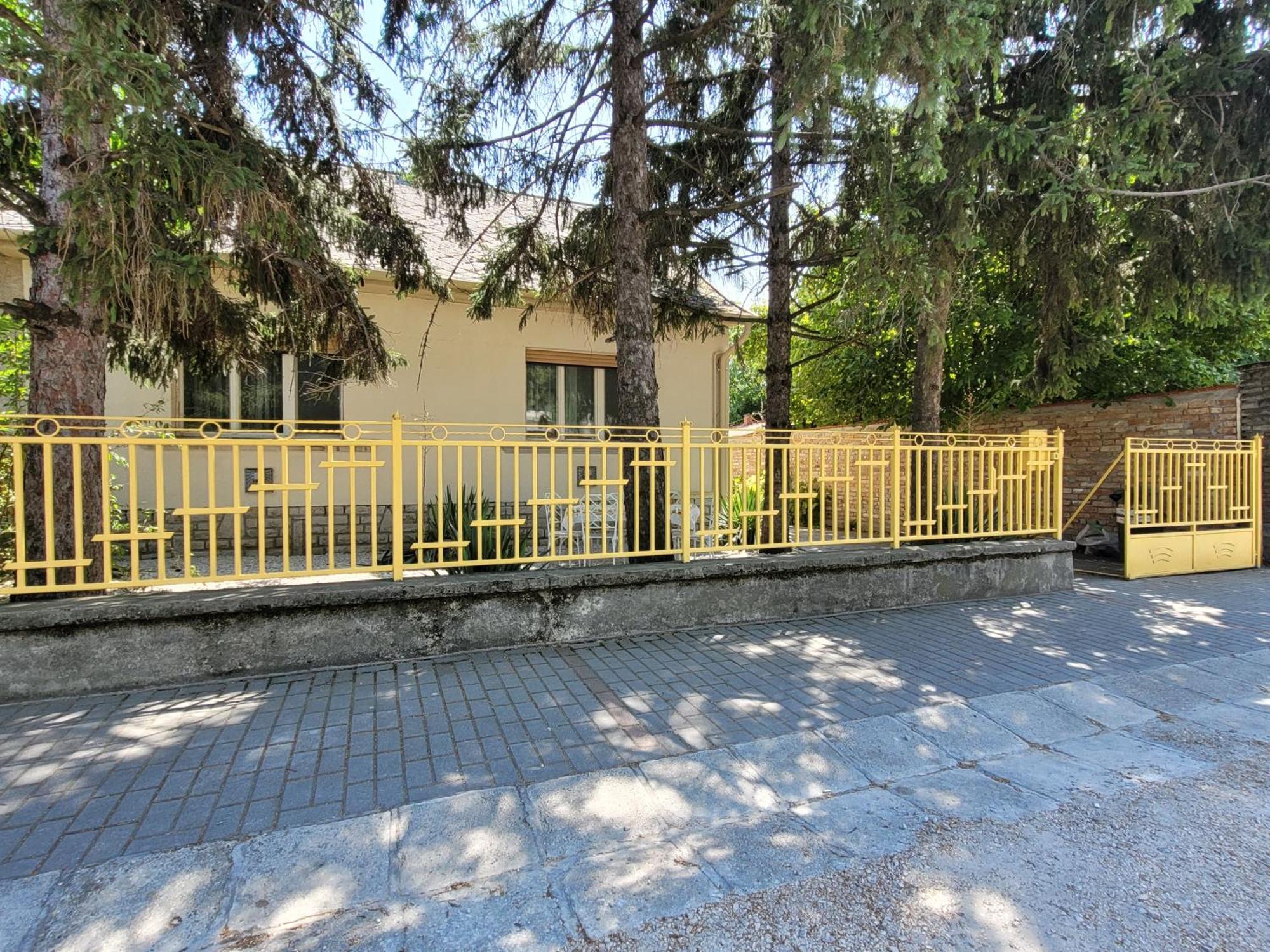 Apartamento Tulipán Vendégház Siófok Exterior foto