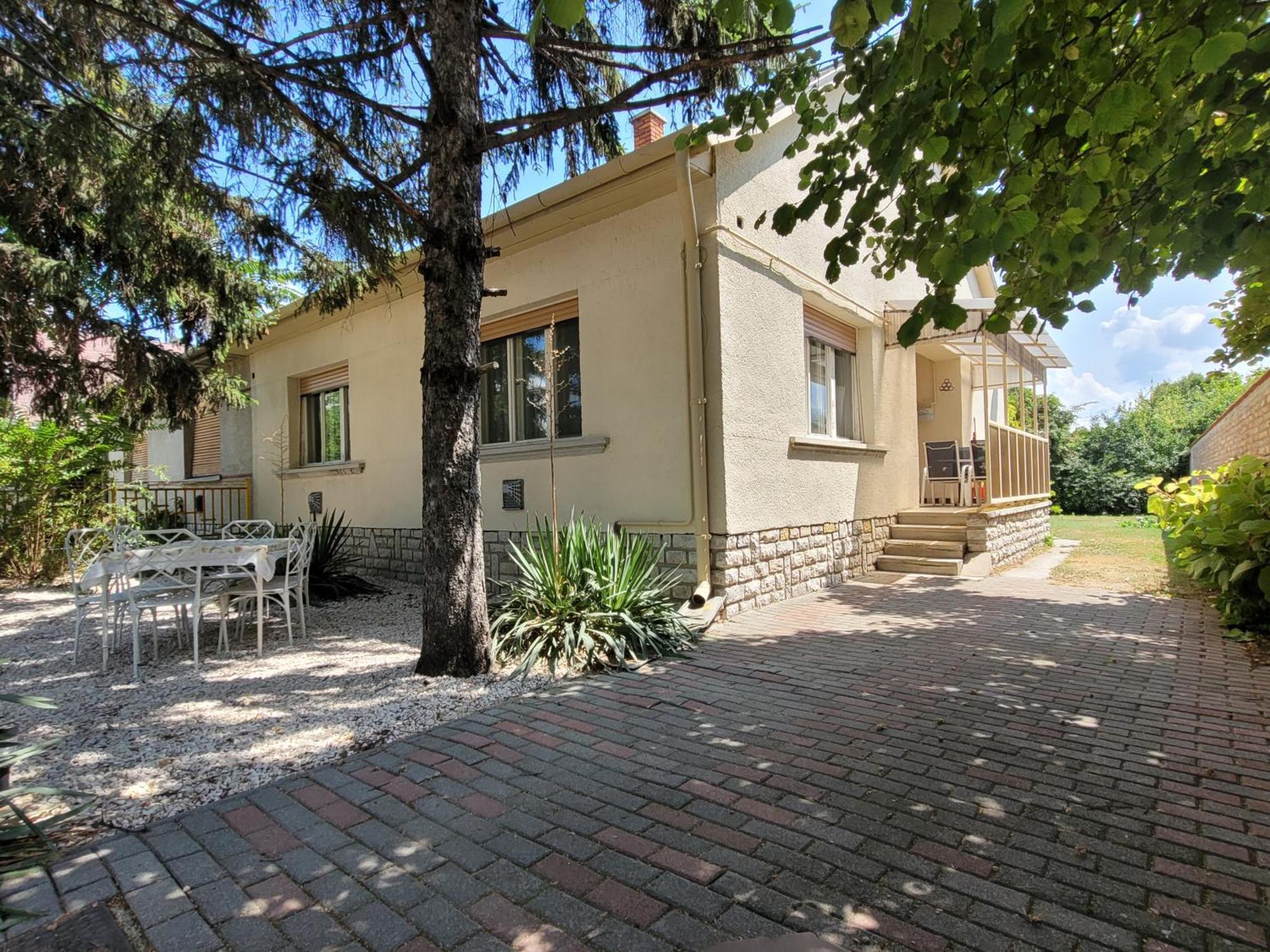 Apartamento Tulipán Vendégház Siófok Exterior foto